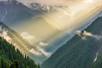 हिमाचल का वो हिल स्टेशन जहां एक ही दिन में दिखते हैं तीन मौसम, गर्मियों की सैर के लिए शानदार ठिकाना