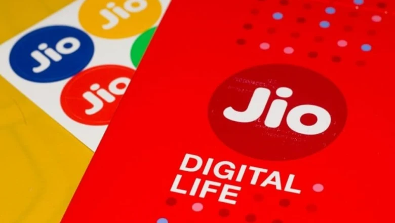 Jio के ₹200 और ₹500 प्लान: कहां मिल रहे ज्यादा OTT फायदे और कौन है डेटा के लिए बेहतर?