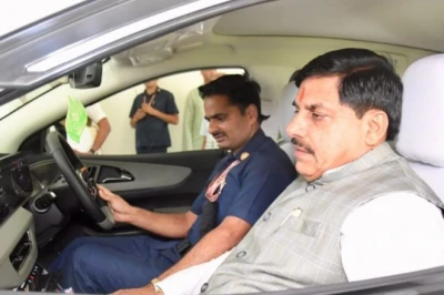 मोहन यादव बने देश के पहले मुख्यमंत्री जिन्होंने काफिले में जोड़ी इलेक्ट्रिक कार, पीएम मोदी की अपील पर अमल