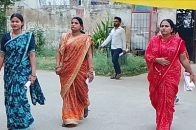 'पेपर बेहद आसान, हल करने में आया मजा' — UP TGT परीक्षा को छात्रों ने सराहा, पर दूसरी पाली में पहुंचे आधे ही