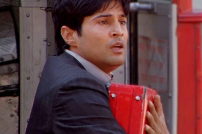 एक रहस्यमयी फोन कॉल और पलट गई डॉक्टर की पूरी दुनिया, IMDb पर 7.6 रेटिंग वाली राजीव खंडेलवाल की 'आमिर' है सस्पेंस का तूफान
