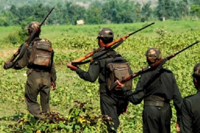 नौ साल नक्सलियों के साये में बीते, परिवार से रहे दूर... अब खाकी वर्दी में गढ़ रहे नई पहचान