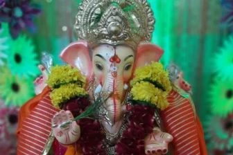 विभुवन संकष्टी चतुर्थी पर करें गणेश चालीसा का पाठ, विघ्नहर्ता हर लेंगे हर बाधा और बरसाएंगे कृपा