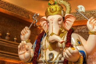 गणपति पूजा में भूलकर भी न अर्पित करें ये 5 वस्तुएं, वरना अधूरा रह जाएगा पूजन का पुण्य और बढ़ेंगी मुश्किलें