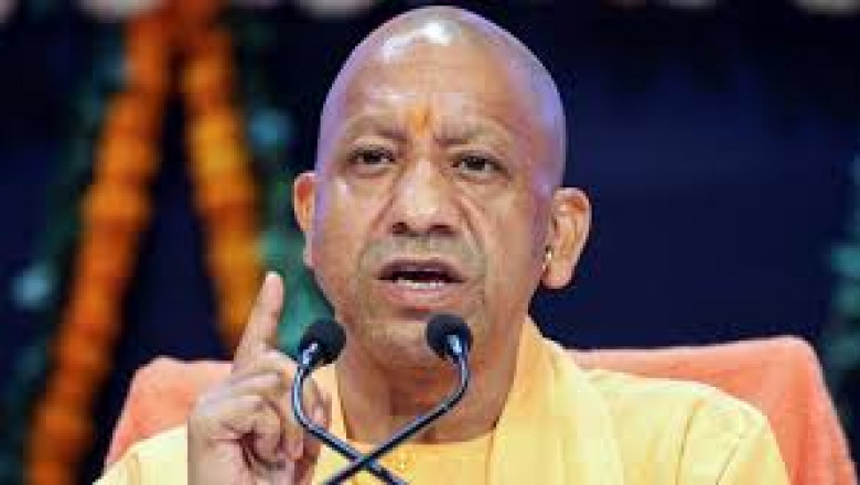योगी आदित्यनाथ सरकार का बड़ा फैसला-  उत्तर प्रदेश  में 6 महीने तक हड़ताल पर रोक,