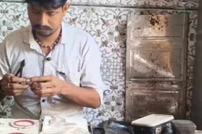 100 ग्राम चांदी और घंटों की मेहनत से आसींद के कारीगर ने रचा अनोखा हेलीकॉप्टर, देखकर हर कोई हैरान