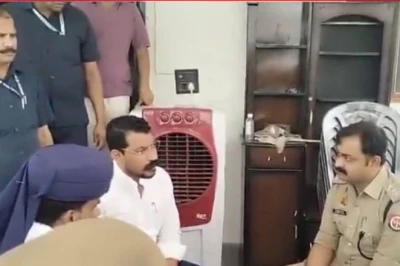 बिजनौर: सत्ता परिवर्तन यात्रा से पहले नगीना सांसद चंद्रशेखर आजाद नजरबंद, धामपुर आवास पर पुलिस का पहरा