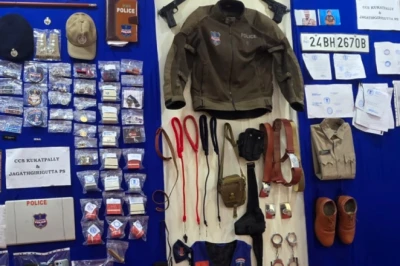 वर्दी पहनकर रोकते, पुलिस बताकर उठा ले जाते: पिस्तौल और वर्दी समेत चार फर्जी पुलिसवाले गिरफ्तार