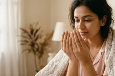 मोबाइल नहीं, सुबह जागते ही हथेली क्यों निहारते हैं ये लोग? महंत ने बताया किस्मत बदलने वाला राज