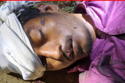 मिर्जापुर: 'शव' उठाने कफन-स्ट्रेचर लेकर पहुंची पुलिस, पटरी पर जिंदा निकला शख्स; ऊपर से गुजर चुकी थी ट्रेन