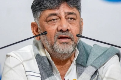 डीके शिवकुमार को एक और झटका, वरिष्ठ मंत्री केएच मुनियप्पा ने खाद्य विभाग संभालने से किया इनकार