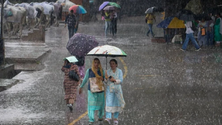 मौसम अपडेट: दिल्ली से केरल तक झमाझम बारिश के आसार, 60 किमी रफ्तार की हवाएं; इन राज्यों में ओले गिरने की चेतावनी