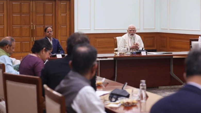 वैश्विक उथल-पुथल के बीच आर्थिक सलाहकार परिषद के साथ PM मोदी की अहम बैठक, इन मुद्दों पर मंथन