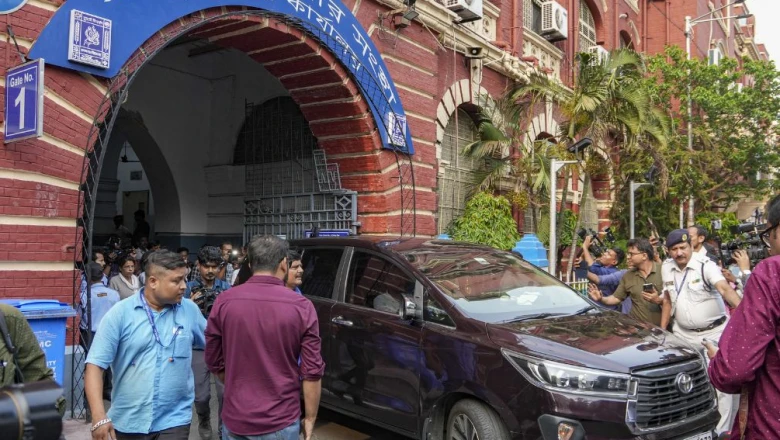फिरहाद हकीम के इस्तीफे के बाद कोलकाता नगर निगम को नोटिस, बोर्ड भंग न करने का कारण पूछा