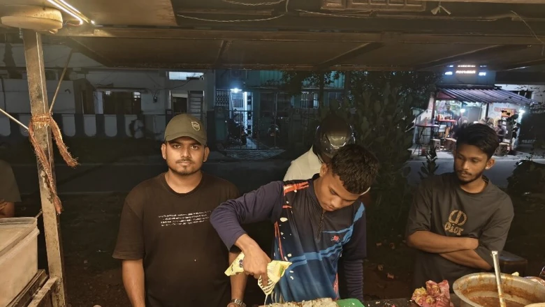 जमशेदपुर के छात्रों की पसंद बना 'मिस्टर मोमो', 10 साल से किफायती दाम में स्वाद बांट रहे अभय, शहर में 3 आउटलेट