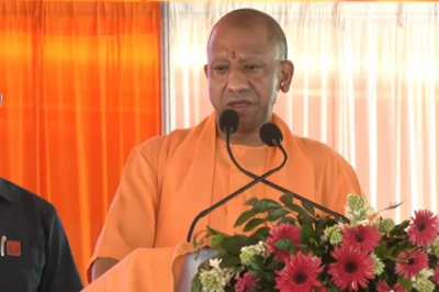 गोंडा में सीएम योगी का संदेश: 'सही सरकार चुनें, बेहतर नतीजे मिलेंगे', बोले- अब हर जिले में खुल रहे मेडिकल कॉलेज