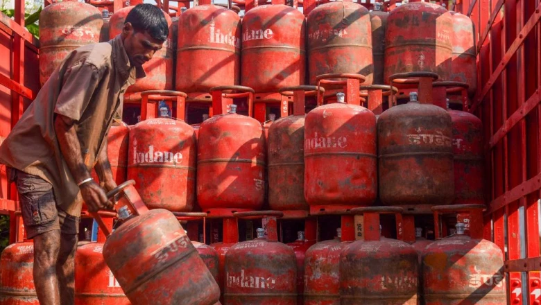 घरेलू LPG सिलेंडर ₹29 महंगा, जानिए आपके शहर में 14.2 किलो वाला गैस सिलेंडर अब कितने का