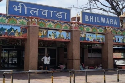 अब लंबी कतारों से मुक्ति! सिर्फ एक व्हाट्सएप संदेश पर मिलेंगी 500 से ज्यादा सरकारी सेवाएं, जानें कैसे करेगा काम ई-मित्र