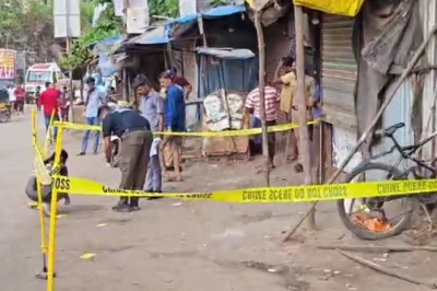 मुंबई के कुरार में दिनदहाड़े चाकूबाजी, चार लोगों पर हमला; आकाश धोत्रे की मौत