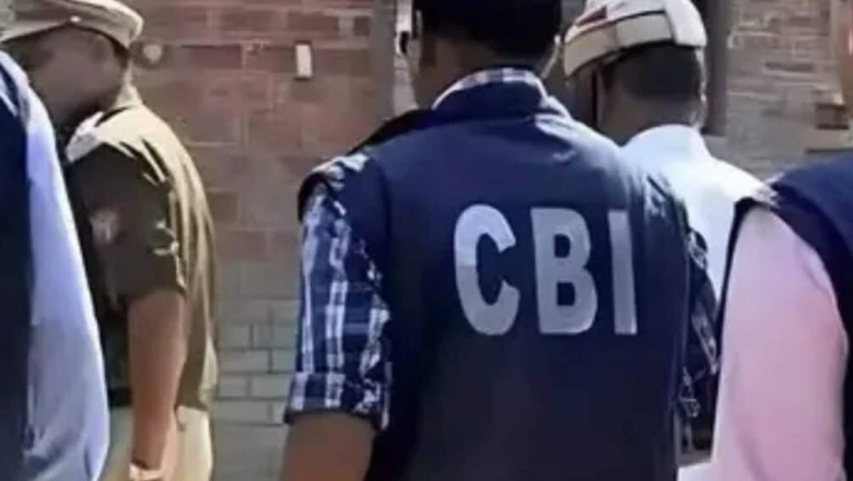 हरियाणा के तीन IAS अधिकारियों के घर देर रात CBI की दबिश, जानें कौन हैं ये अफसर