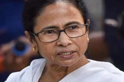 टीएमसी में बगावत के सुर, 20 असंतुष्ट सांसदों ने ओम बिरला को सौंपा अलग गुट बनाने का पत्र