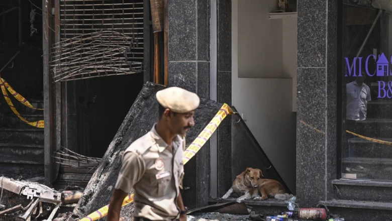 दिल्ली होटल अग्निकांड: 22 जिंदगियों को लीलने वाली आग आखिर लगी कैसे, शेफ ने बताई पूरी कहानी