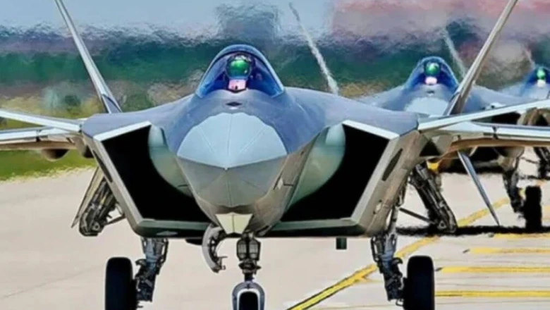 J-20 के मुख्य पंखों के आगे लगे दो छोटे पंख, जिन्होंने इस फाइटर जेट को बनाया और भी घातक