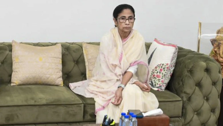 ममता बनर्जी को बड़ा झटका, TMC के राज्यसभा सांसद कोयल मलिक और सुखेंदु सरकार आज देंगे इस्तीफा