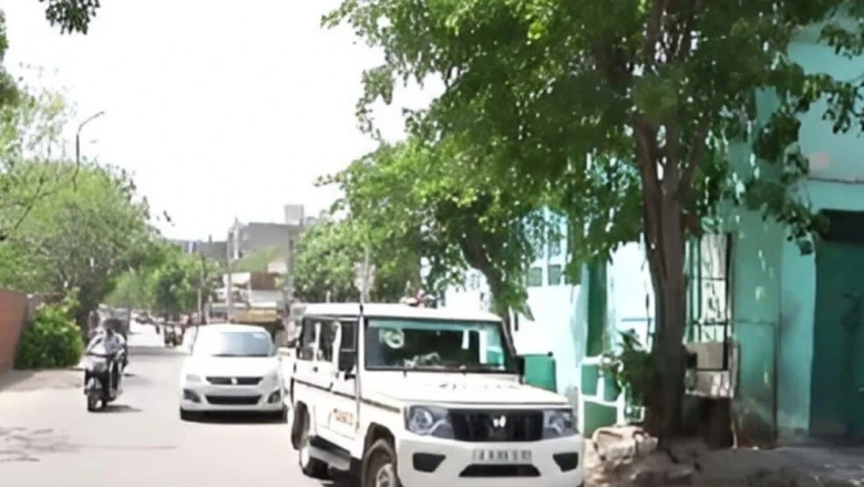 जयपुर के नंदपुरी में सड़क चौड़ीकरण के लिए धार्मिक स्थलों पर बुलडोजर, इंटरनेट 24 घंटे और बंद