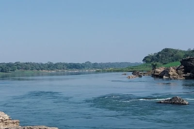 उल्टी दिशा में बहने वाली नर्मदा: कुंवारी नदी कहलाने के पीछे की रहस्यमयी कहानी