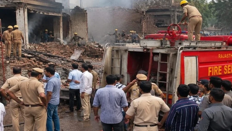 जयपुर की पटाखा फैक्ट्री में भीषण आग, कई लोग झुलसे; पांच लोगों की मौत की आशंका