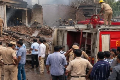 जयपुर की पटाखा फैक्ट्री में भीषण आग, कई लोग झुलसे; पांच लोगों की मौत की आशंका