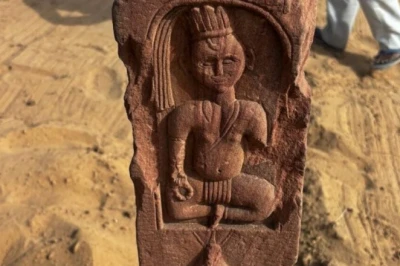 तालाब की खुदाई में मिला 250 साल पुराना अतीत, कीर्ति स्तंभ और शिलालेख ने उजागर किए इतिहास के पन्ने