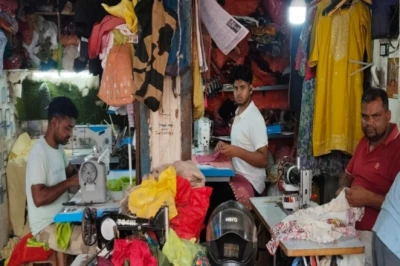 देवघर का अनोखा दर्जी बाजार: सुई-धागे का कमाल, जहां कुछ ही घंटों में बनकर तैयार हो जाते हैं परफेक्ट कपड़े