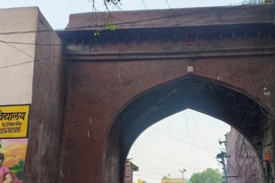 झांसी के 10 ऐतिहासिक दरवाजे: सदियों तक दुश्मनों को रोकने वाली मजबूत ढाल, जानिए इनकी खासियत