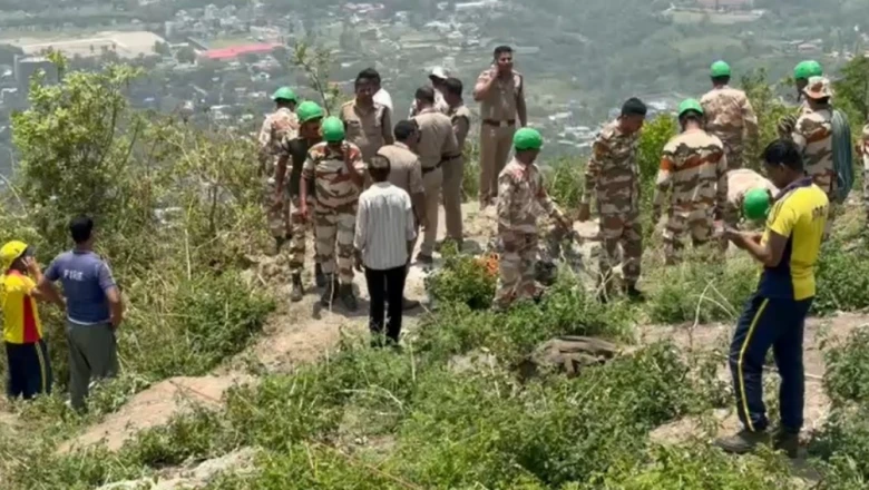 मसूरी में रोंगटे खड़े कर देने वाला हादसा: करीब 500 मीटर गहरी खाई में समाई कार, चार लोगों की जान गई