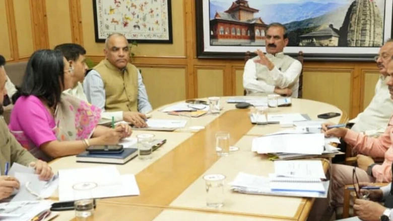 हिमाचल में युवाओं को सौगात: ई-टैक्सी खरीद पर 50 फीसदी अनुदान, दुकानें अब 24 घंटे खुलेंगी