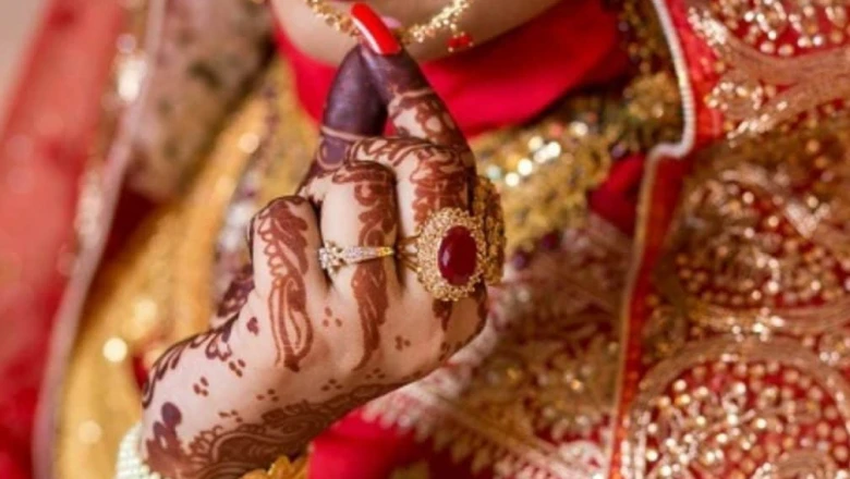 हनीमून पर साथ गया पूरा ससुराल, प्राइवेसी न मिलने से नाराज दुल्हन ने मांगा तलाक