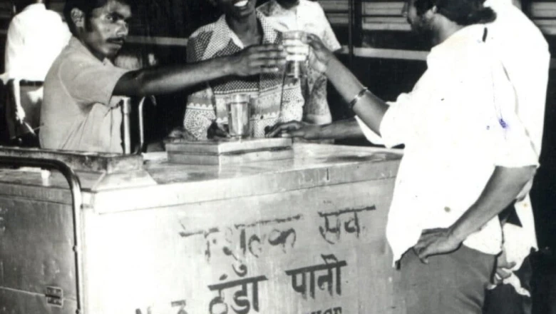 रेलवे स्टेशनों से गायब हो चुकीं ये 5 चीजें, क्या आपको आज भी याद हैं?