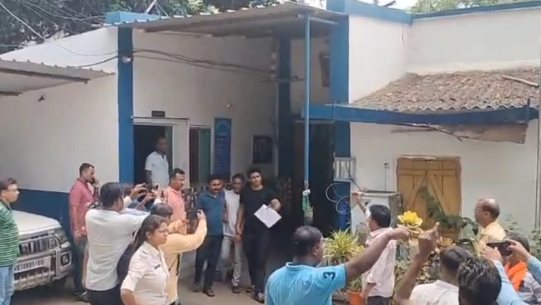 दुर्गापुर में टीएमसी नेता सुकुमार दत्ता पर अंडे फेंके गए, भाजपा कार्यकर्ताओं का जोरदार प्रदर्शन