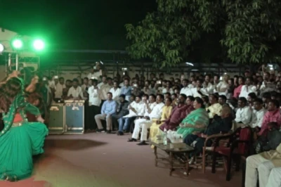 लालू यादव का 79वां जन्मदिन: गायक छोटू छलिया के सुरों पर मंत्रमुग्ध राबड़ी देवी ने उतारकर दे दिया हीरे का कंगन
