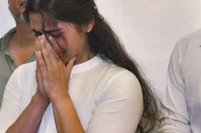 गुरु जसपाल राणा के अंतिम दर्शन कर बिलख पड़ीं मनु भाकर, काशी में होगा कोच का अंतिम संस्कार