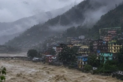 उत्तराखंड में बदलेगा मौसम का मिजाज! देहरादून, टिहरी से उत्तरकाशी तक 7 जिलों में भारी बारिश का अलर्ट