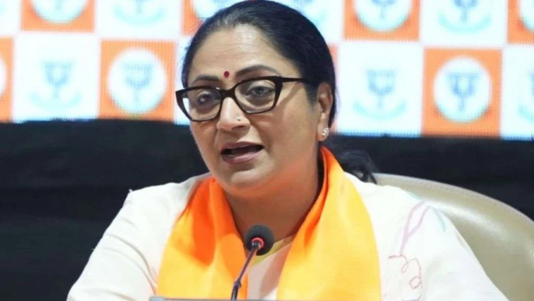 पीएम मोदी के 12 वर्ष पूरे होने पर सीएम रेखा गुप्ता का मीडिया संवाद, कहा- 'विकास यात्रा को मिली नई रफ्तार'