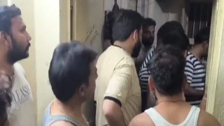 Chittorgarh News: बार-बार बिजली गुल होने से नाराज प्रताप नगर के बाशिंदों ने आरएसीबी कार्यालय पर जताया रोष