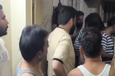 Chittorgarh News: बार-बार बिजली गुल होने से नाराज प्रताप नगर के बाशिंदों ने आरएसीबी कार्यालय पर जताया रोष