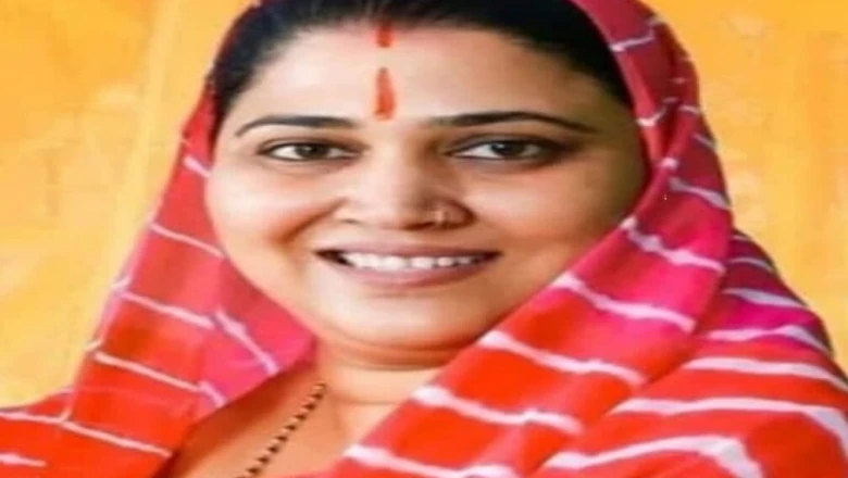 विधायक ऋतु बनावत से टकराव पड़ा भारी, ईओ अनीता कुशवाह निलंबित, कांग्रेस ने नौकरशाही पर साधा निशाना