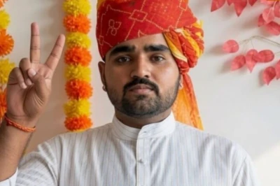 REET लेवल-1 में मजदूर के बेटे हंसराज पुरी ने मारी बाजी, की-पैड फोन से पढ़कर बने राजस्थान टॉपर