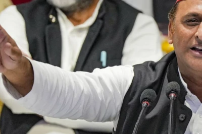 'सनातन धर्म का अपमान है...' राम मंदिर दानपात्र चोरी की जांच पर अखिलेश यादव ने क्यों जताई नाराजगी?
