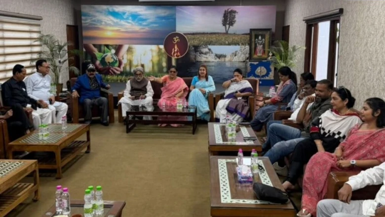 ममता के बागी सांसदों की पहली झलक सामने, भूपेंद्र यादव के घर जुटे ये चेहरे